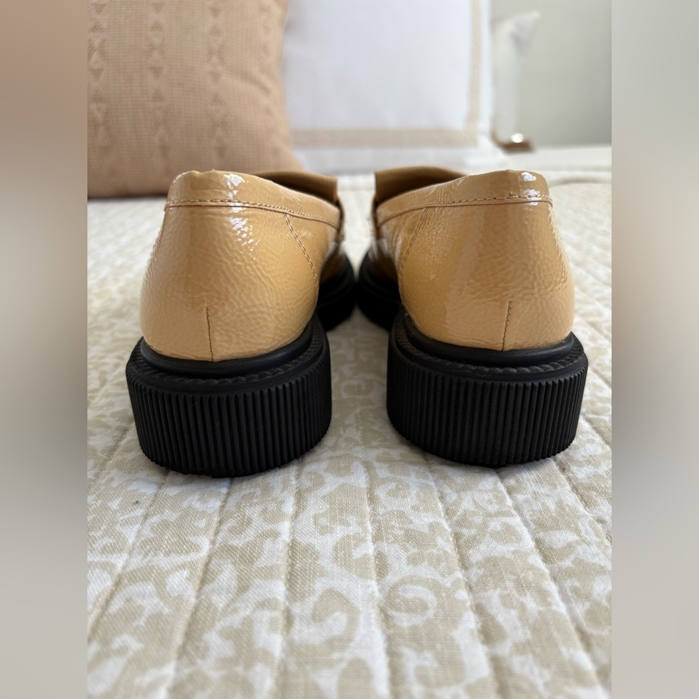 Franco Sarto Tassel Jack Lug Loafer | Beige Tan Vegan Patent Leather | Size 7.5 - Picture 9 of 13